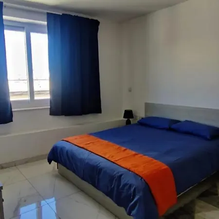 Apartment Blu-m *